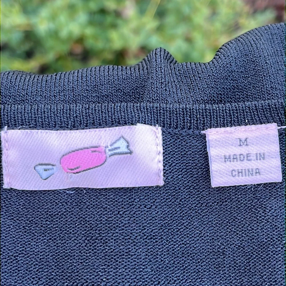 Black sweater with 3-D floral embellishments M - Picture 5 of 11